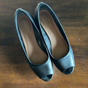 Clarks peep toe 9